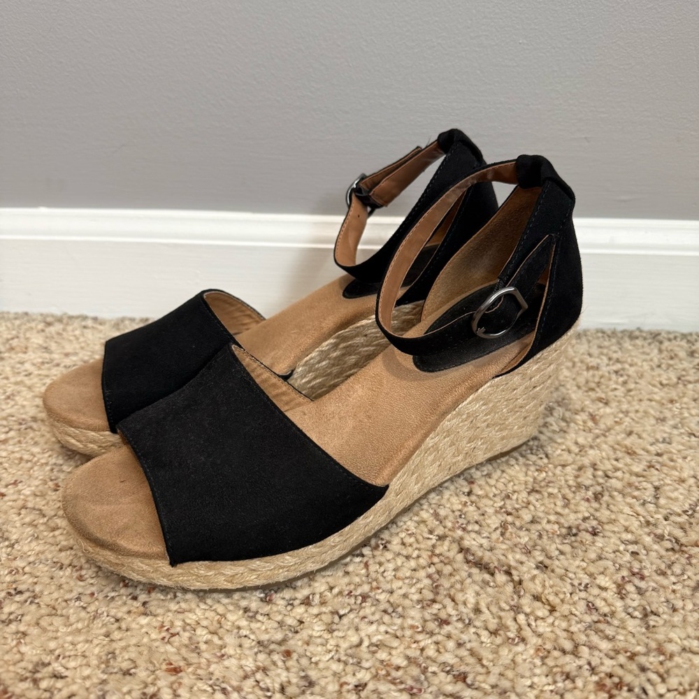 Style & Co Black Wedge Sandals - Picture 2 of 4